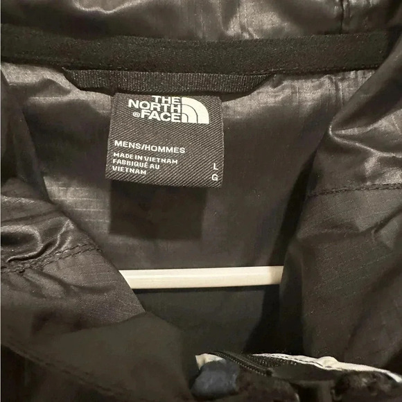 The North Face Men's Printed Flyweight 2.0 Hooded Full Zip Windbreaker - Picture 3 of 5